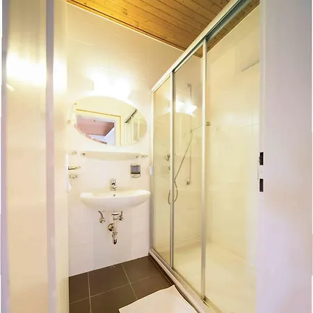 An Der Linde Hotel 3*